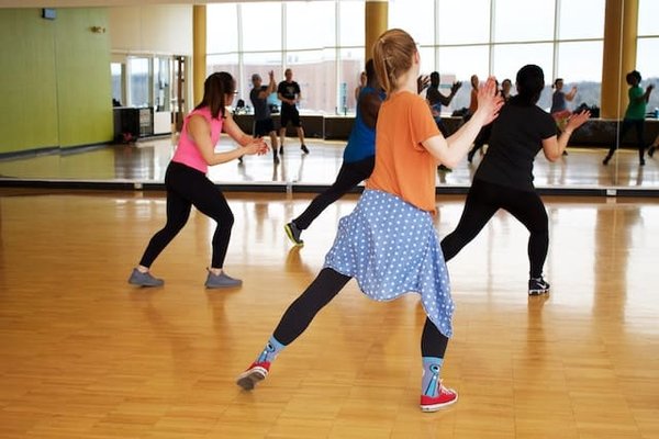 découvrez les bienfaits de la danse sur votre bien-être physique et émotionnel