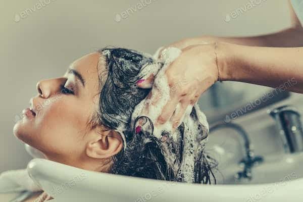 Gommage pour cheveux : un soin bénéfique pour votre cuir chevelu