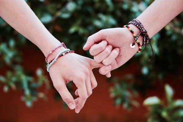 Célébrez votre amour avec nos bracelets pour couple modernes